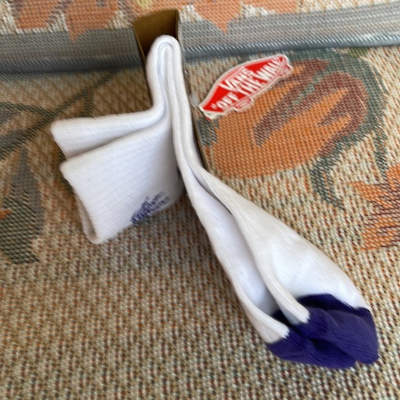 VANS “Off The Wall” Men’s socks 
NWT - Picture 2 of 16